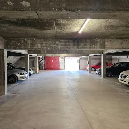 Aussicht Mit Poolbereich In Skiregion Brigels Breíl