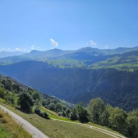 Aussicht Mit Poolbereich In Skiregion Brigels Apartamento