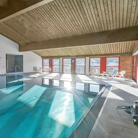 Aussicht Mit Poolbereich In Skiregion Brigels アパート *