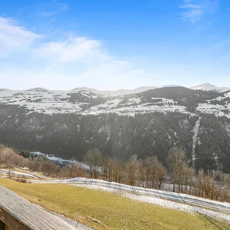 Aussicht Mit Poolbereich In Skiregion Brigels *