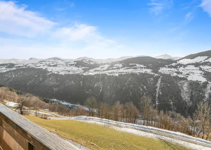Aussicht Mit Poolbereich In Skiregion Brigels *