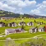 Aussicht Mit Poolbereich In Skiregion Brigels Appartement Breíl