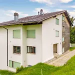 Aussicht Mit Poolbereich In Skiregion Brigels