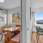 Appartement Aussicht Mit Poolbereich In Skiregion Brigels