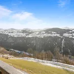 Aussicht Mit Poolbereich In Skiregion Brigels *